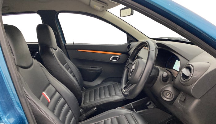 2021 Renault Kwid CLIMBER 1.0 AMT (O), Petrol, Automatic, 33,103 km, Right Side Front Door Cabin