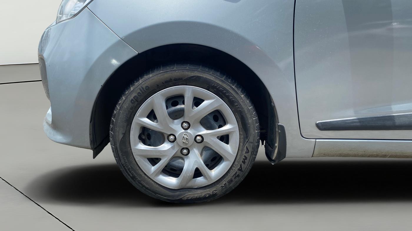 2018 Hyundai Grand i10 MAGNA AT 1.2 KAPPA VTVT, Petrol, Automatic, 25,209 km, Left Front Wheel