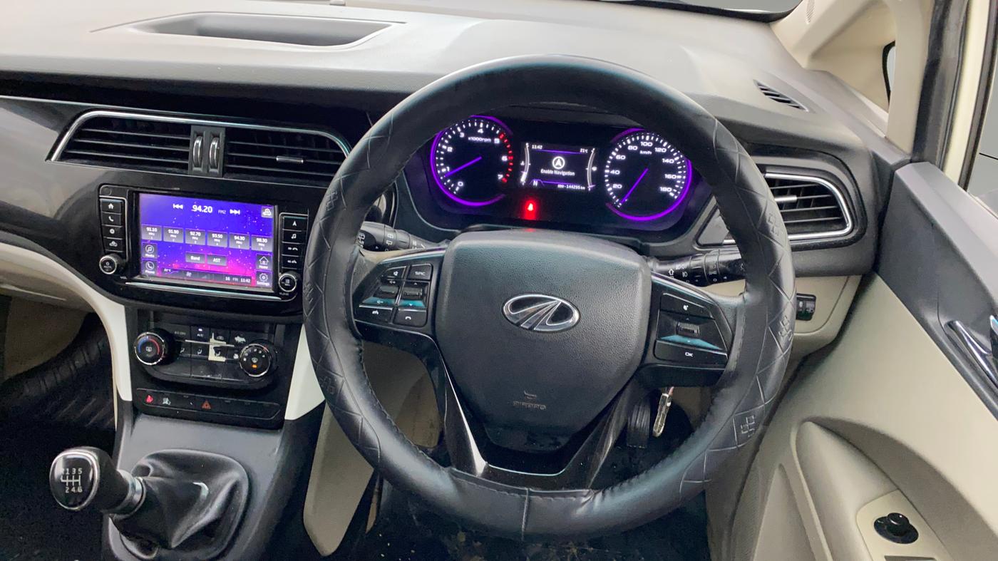 2018 Mahindra MARAZZO M6 8 STR, Diesel, Manual, 1,44,295 km, Steering Wheel Close Up