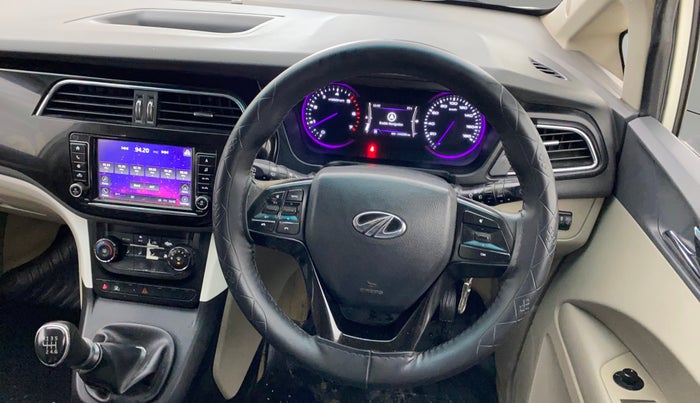 2018 Mahindra MARAZZO M6 8 STR, Diesel, Manual, 1,44,295 km, Steering Wheel Close Up