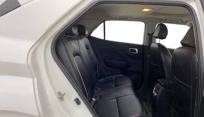 2021 Hyundai VENUE SX 1.0 TURBO, Petrol, Manual, 45,446 km, Right Side Rear Door Cabin