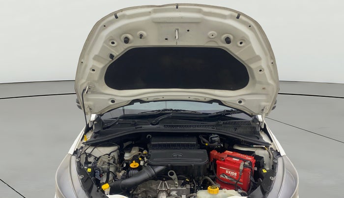 2023 Tata Tiago XT PETROL, Petrol, Manual, 30,715 km, Open Bonet