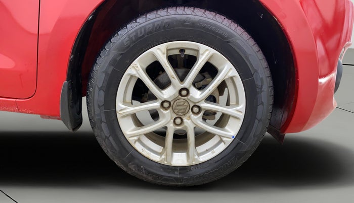 2018 Maruti Swift ZXI, Petrol, Manual, 1,34,900 km, Right Front Wheel