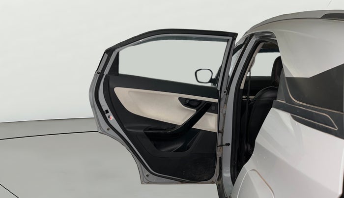 2024 Tata NEXON Pure S 1.2 iCNG, CNG, Manual, 27,432 km, LHS Rear Door