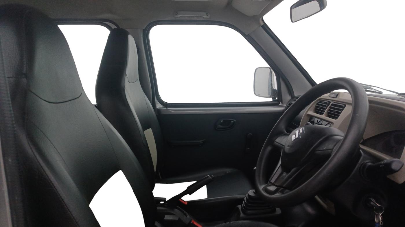 2023 Maruti Eeco  5 STR STD, Petrol, Manual, 97,824 km, Right Side Front Door Cabin