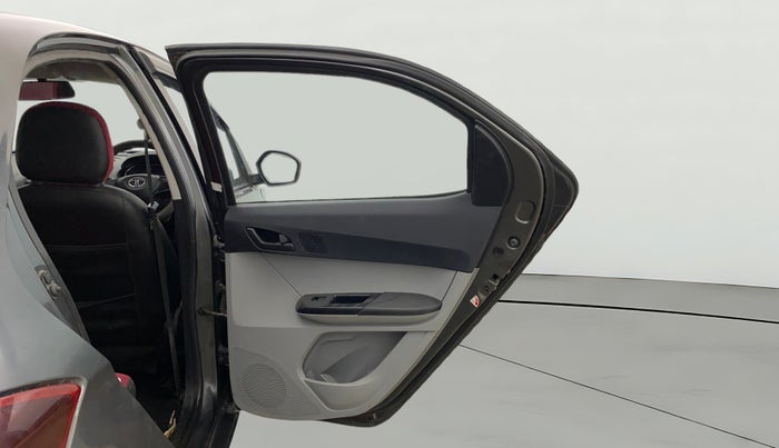 2022 Tata Tiago XM CNG, CNG, Manual, 98,417 km, RHS Rear Door