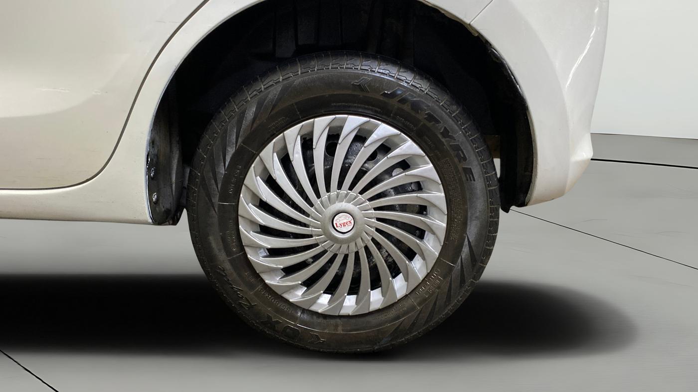 2022 Maruti Swift LXI, Petrol, Manual, 66,173 km, Left Rear Wheel