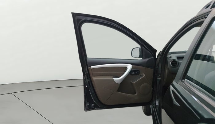 2017 Renault Duster RXL PETROL, Petrol, Manual, 51,961 km, LHS Front Door