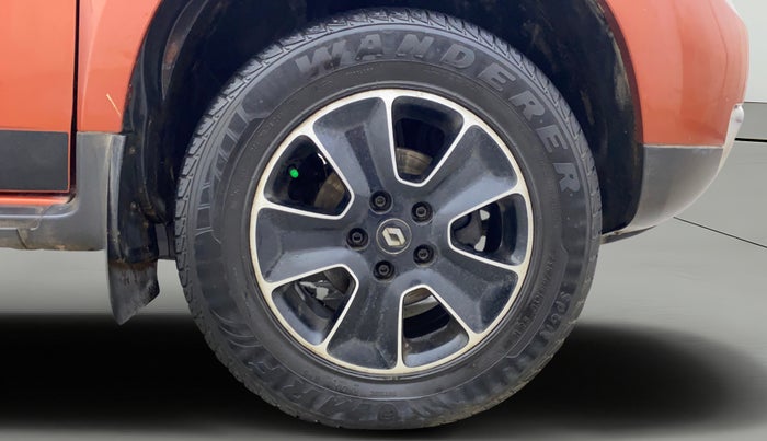 2018 Renault Duster RXS CVT, Petrol, Automatic, 88,063 km, Right Front Wheel