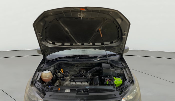 2012 Volkswagen Polo HIGHLINE1.2L, Petrol, Manual, 54,472 km, Open Bonet