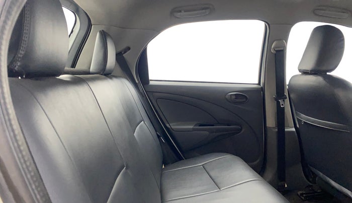 2013 Toyota Etios Liva GD, Diesel, Manual, 73,545 km, Right Side Rear Door Cabin