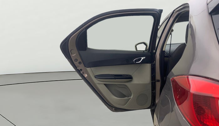 2016 Tata Tiago XZ PETROL, Petrol, Manual, 1,25,966 km, LHS Rear Door