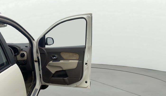 2015 Renault Lodgy 110 PS RXZ STEPWAY 8 STR, Diesel, Manual, 28,953 km, RHS Front Door