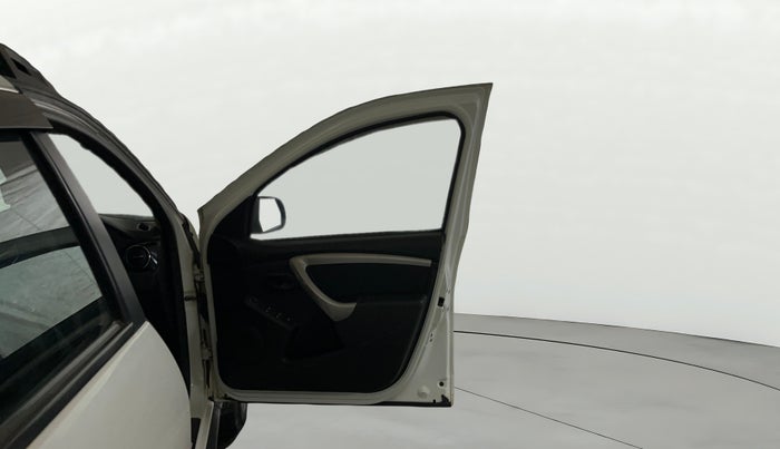 2021 Renault Duster RXS 1.5 PETROL MT, Petrol, Manual, 52,200 km, RHS Front Door