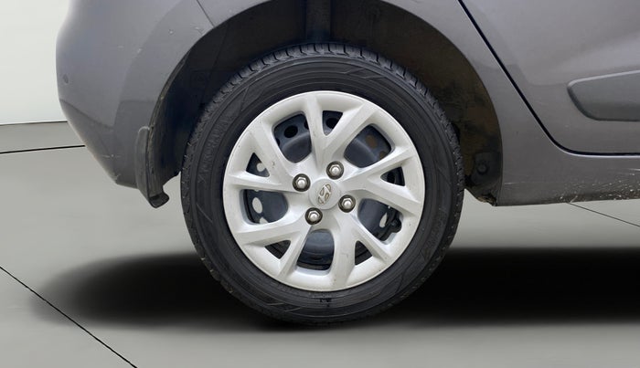 2020 Hyundai Grand i10 SPORTZ 1.2 KAPPA VTVT, Petrol, Manual, 53,906 km, Right Rear Wheel