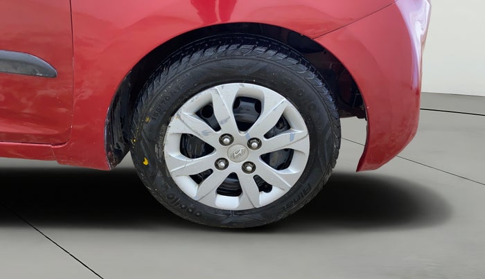 2018 Hyundai Eon SPORTZ, CNG, Manual, 51,218 km, Right Front Wheel