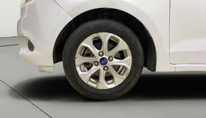 2017 Ford New Figo TITANIUM 1.2 PETROL MT, Petrol, Manual, 47,608 km, Left Front Wheel