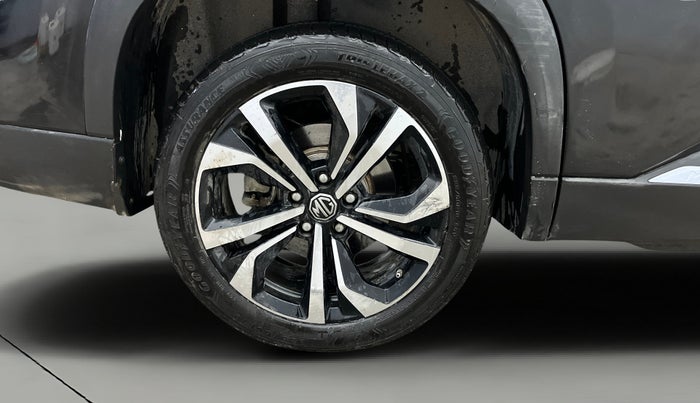 2023 MG HECTOR PLUS SAVVY PRO 1.5 TURBO CVT 7 STR, Petrol, Automatic, 62,175 km, Right Rear Wheel