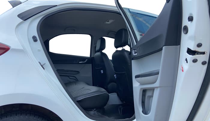 2021 Tata Tiago XZA PLUS PETROL, Petrol, Automatic, 68,111 km, Right Side Rear Door Cabin