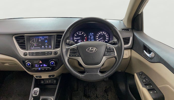 2017 Hyundai Verna 1.6 VTVT SX O, Petrol, Manual, 49,542 km, Steering Wheel Close Up