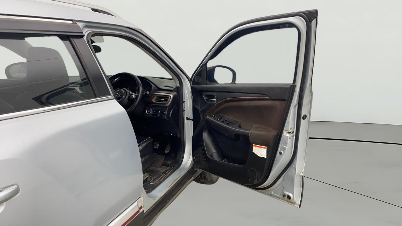 2023 Maruti BREZZA ZXI S-CNG, CNG, Manual, 1,29,749 km, RHS Front Door