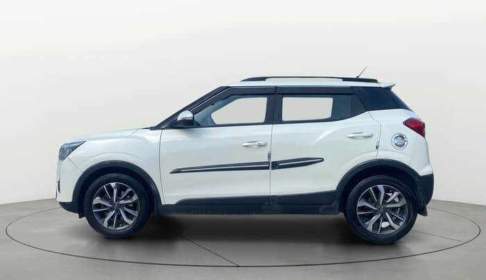 2021 Mahindra XUV300 W8 (O) 1.2 PETROL, Petrol, Manual, 1,25,922 km, Left Side