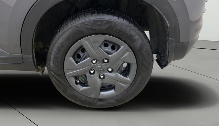 2024 Hyundai VENUE SX 1.2 PETROL, Petrol, Manual, 7,699 km, Left Rear Wheel