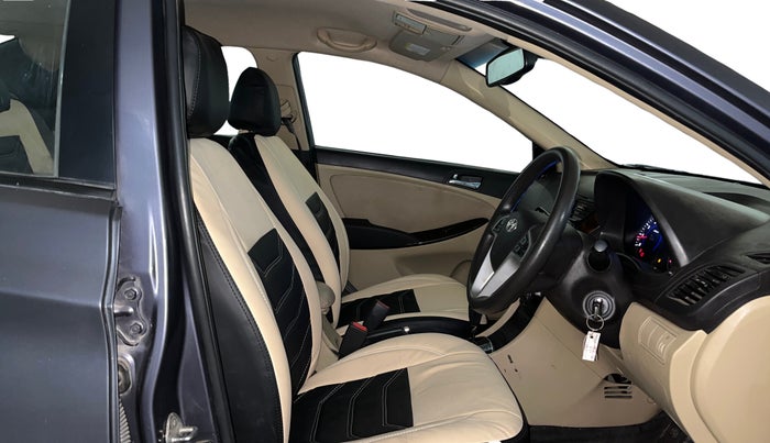 2014 Hyundai Verna FLUIDIC 1.6 VTVT SX AT, Petrol, Automatic, 27,810 km, Right Side Front Door Cabin