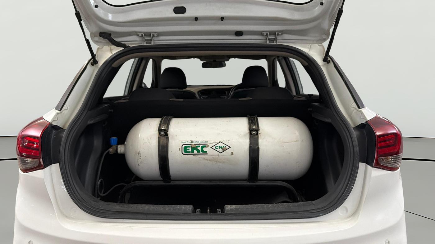 2020 Hyundai Elite i20 MAGNA PLUS 1.2, CNG, Manual, 68,222 km, Boot Open Zoomed View