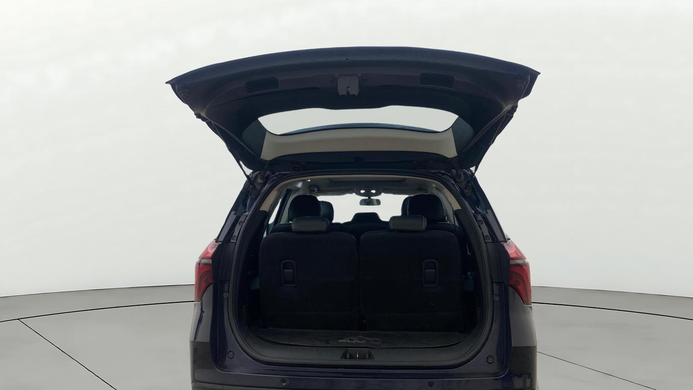2023 Mahindra XUV700 AX 5 D AT 7 STR, Diesel, Automatic, 40,486 km, Boot Door Open
