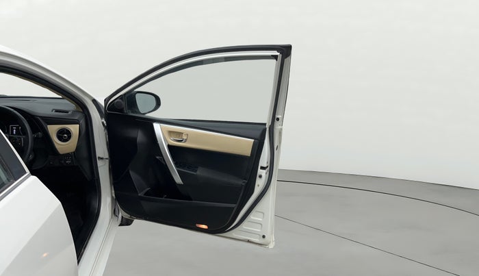 2018 Toyota Corolla Altis G PETROL, Petrol, Manual, 42,165 km, RHS Front Door