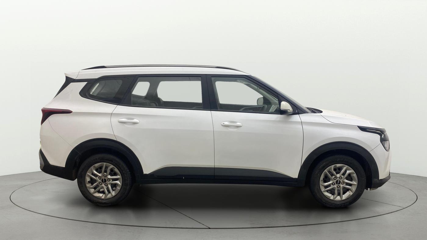 2022 KIA CARENS PRESTIGE 1.4 PETROL 7 STR, Petrol, Manual, 58,513 km, Right Side View