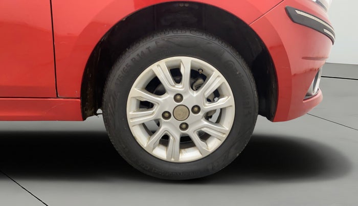 2017 Tata Tiago XZ PETROL, CNG, Manual, 65,204 km, Right Front Wheel