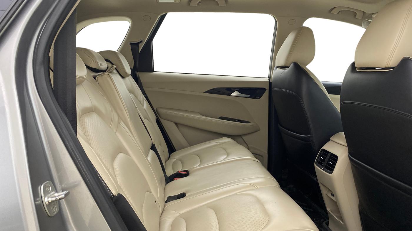 2022 MG HECTOR SHARP 1.5 PETROL CVT, Petrol, Automatic, 34,839 km, Right Side Rear Door Cabin