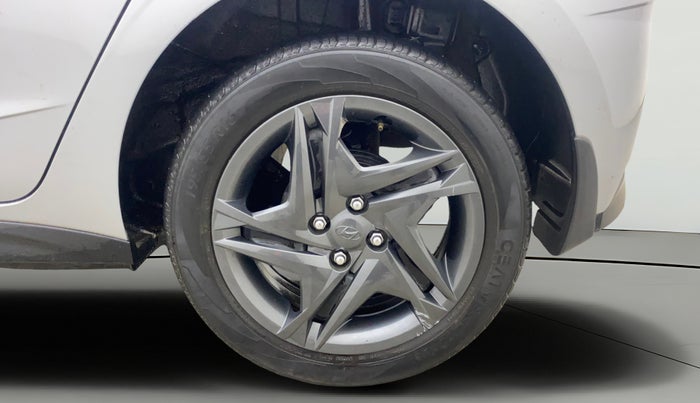 2022 Hyundai NEW I20 SPORTZ 1.2 AT, Petrol, Automatic, 25,306 km, Left Rear Wheel