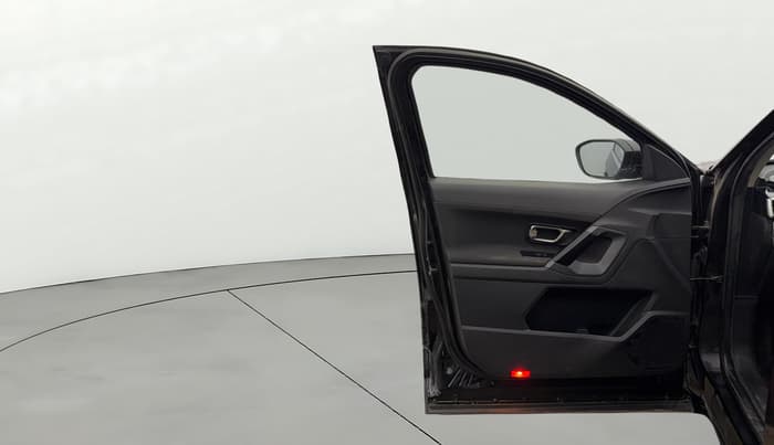 2020 Tata Harrier XT PLUS 2.0L KRYOTEC DARK EDITON, Diesel, Manual, 1,24,567 km, LHS Front Door