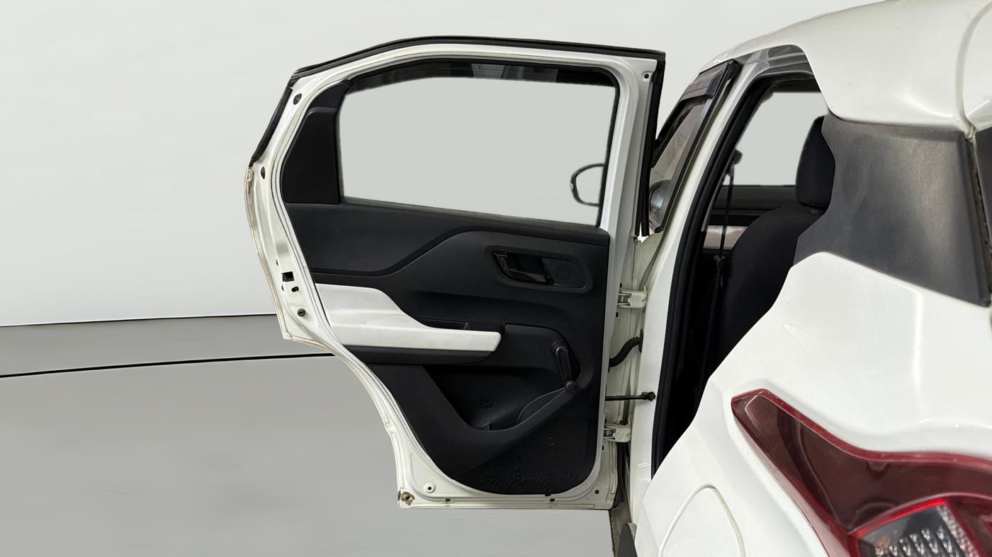 2022 Tata PUNCH PURE MT, Petrol, Manual, 36,833 km, LHS Rear Door