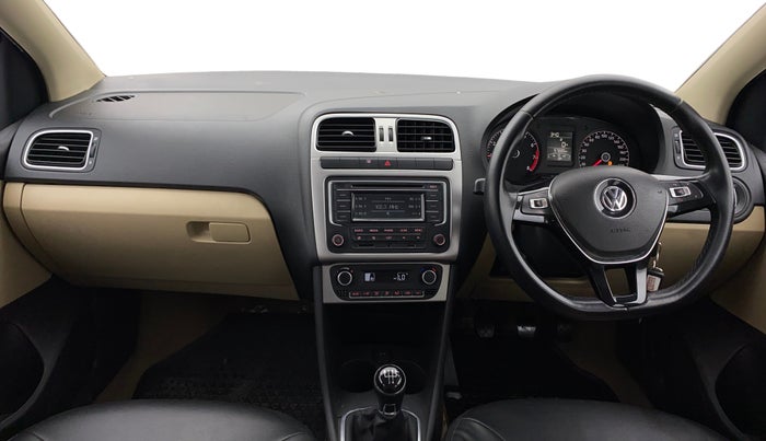 2014 Volkswagen Polo HIGHLINE1.2L, Petrol, Manual, 57,216 km, Dashboard