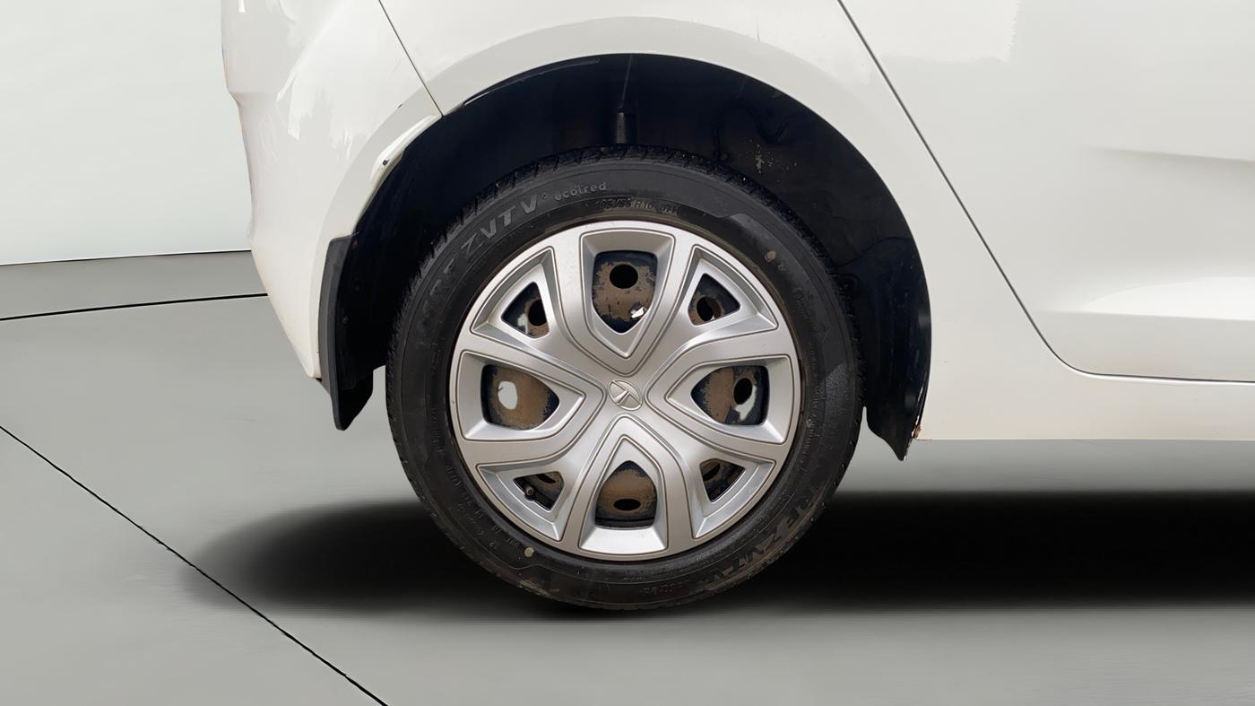 2021 Tata ALTROZ XM PLUS PETROL, Petrol, Manual, 28,422 km, Right Rear Wheel