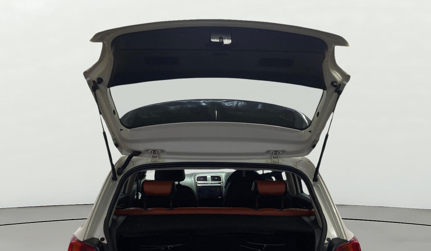 2019 Volkswagen Polo TRENDLINE 1.0L, Petrol, Manual, 59,454 km, Boot Door Open