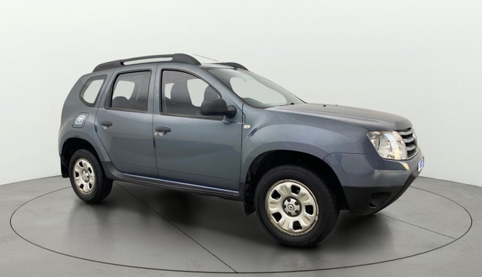2014 Renault Duster RXE PETROL, Petrol, Manual, 43,030 km, Right Front Diagonal