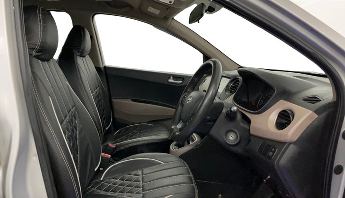2017 Hyundai Grand i10 SPORTZ (O) 1.2 KAPPA VTVT, Petrol, Manual, 82,076 km, Right Side Front Door Cabin