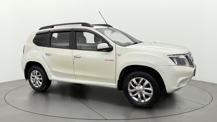 2015 Nissan Terrano XL (P), Petrol, Manual, 40,651 km, Right Front Diagonal