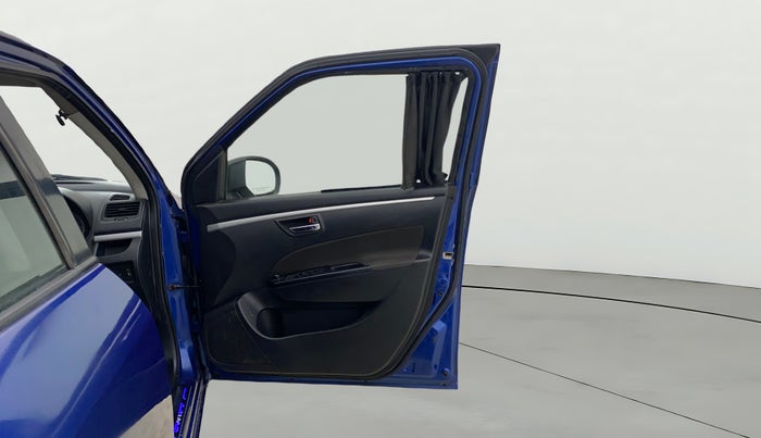 2013 Maruti Swift VXI, Petrol, Manual, 95,023 km, RHS Front Door