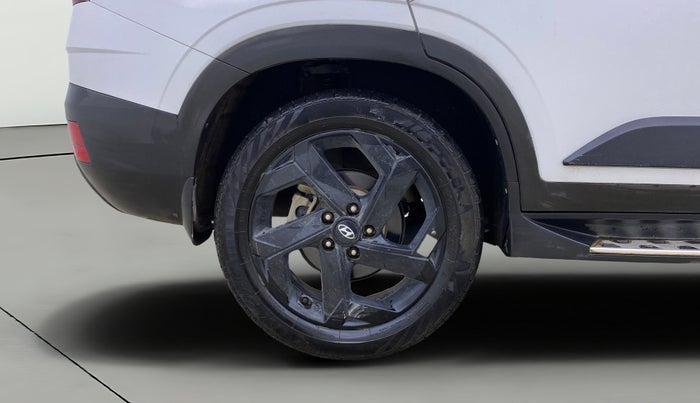 2023 Hyundai ALCAZAR  Signature (O) AE 7Str Diesel AT, Diesel, Automatic, 74,379 km, Right Rear Wheel