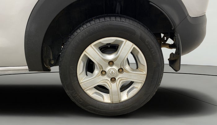 2022 Renault TRIBER RXT, Petrol, Manual, 40,073 km, Left Rear Wheel