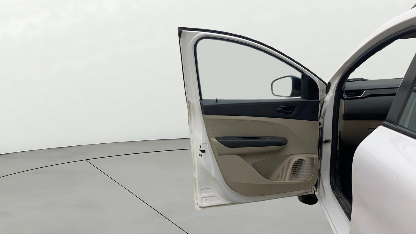 2023 Renault TRIBER RXT, Petrol, Manual, 59,120 km, LHS Front Door