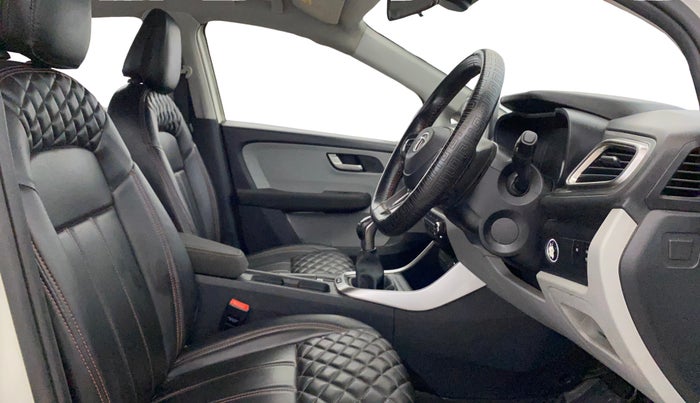 2020 Tata ALTROZ XZ PETROL, Petrol, Manual, 71,504 km, Right Side Front Door Cabin