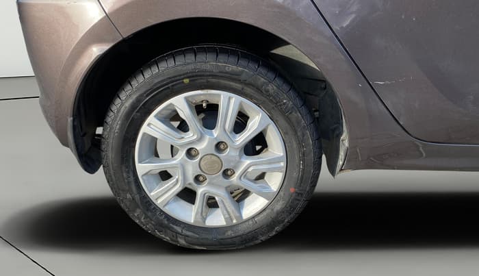 2018 Tata Tiago XZ PETROL, Petrol, Manual, 27,226 km, Right Rear Wheel