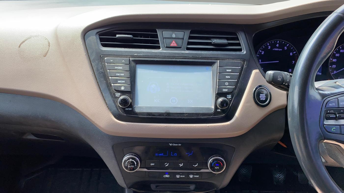 2017 Hyundai Elite i20 ASTA 1.2 (O), CNG, Manual, 1,45,989 km, Air Conditioner